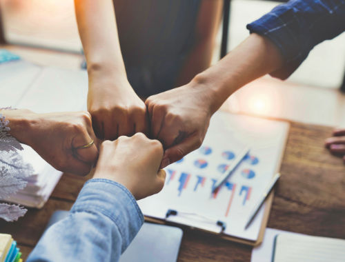 0022 – MA hält Testgerät